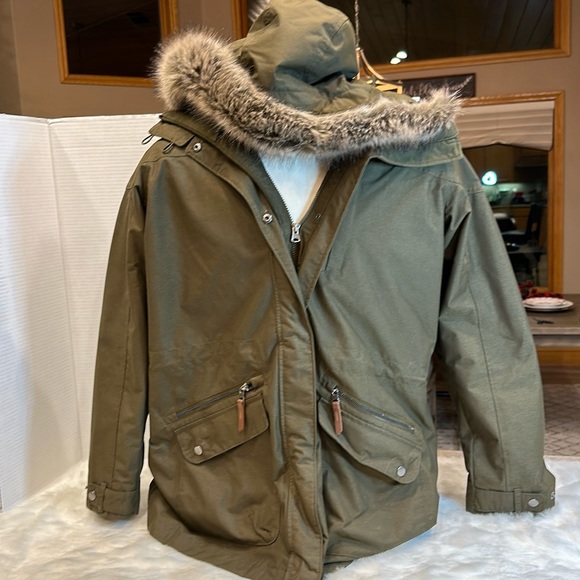Columbia Jackets & Blazers - Columbia olive green water, resistant jacket with hood, removable, faux fur XL